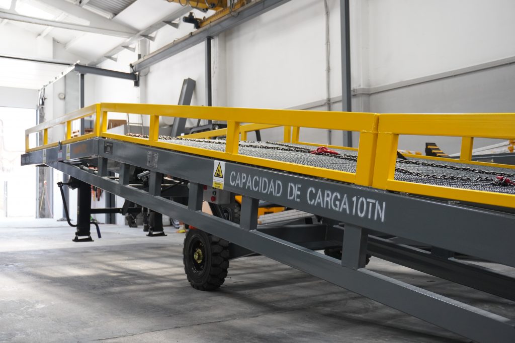 Rampa hidráulica muelle de carga 10000kg DCQY-10 Rampatek